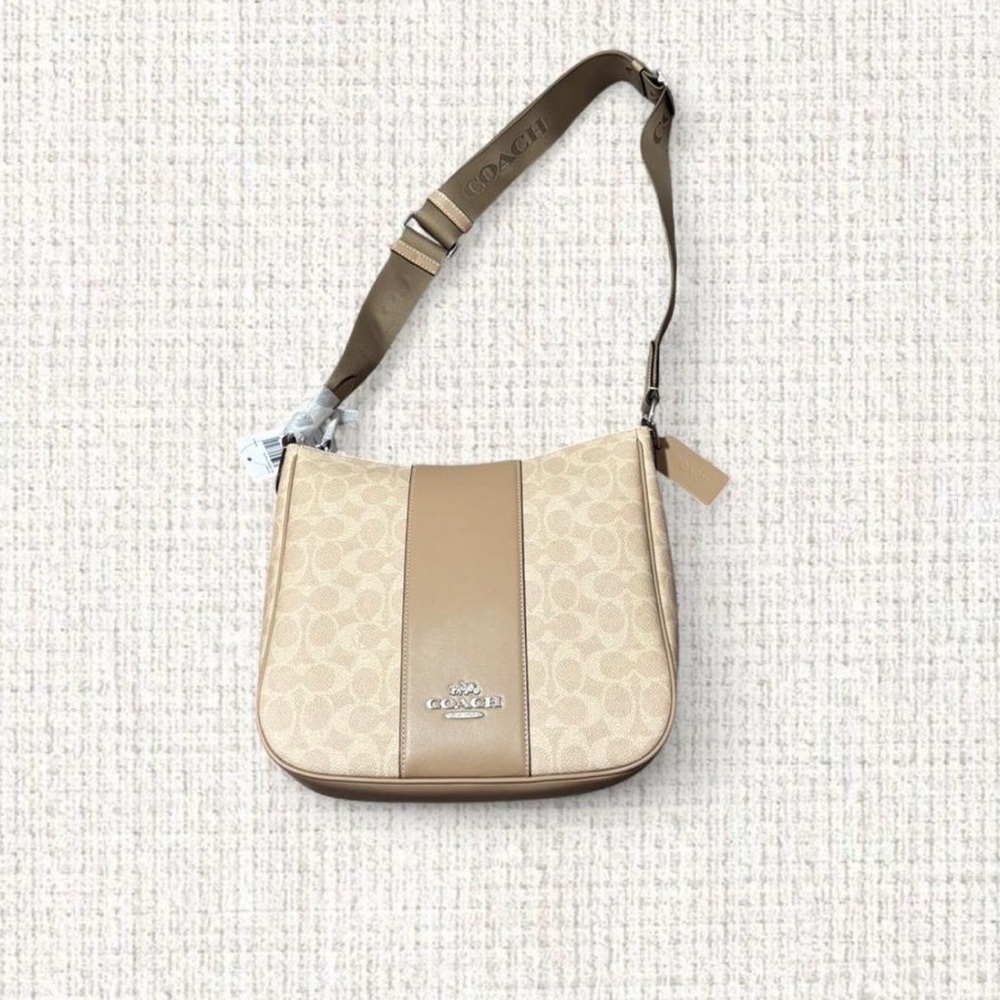 Coach Signature Tan Shoulder Bag | Authentic | Y2K
